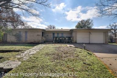 Main picture of 849 Edgehill Dr