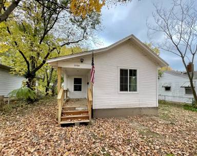 Main picture of 1104 S Weaver Ave