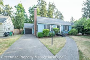 Main picture of 9930 NE Shaver St