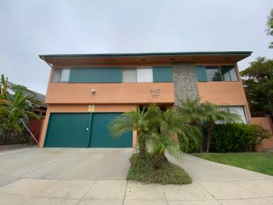 Main picture of 342 Temple Ave