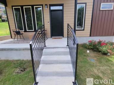 Main picture of 2318 Rock St