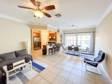Main picture of 230 SW 2nd Ave