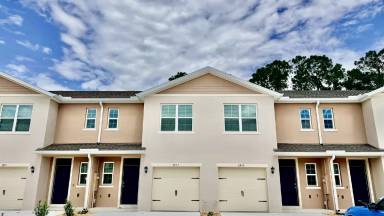 Main picture of 2947 Canary Ave