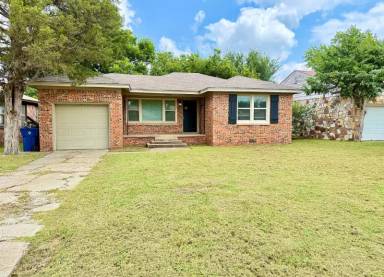Main picture of 1713 Oxford Way