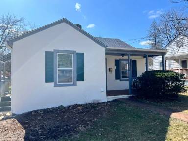 Main picture of 1308 Chesapeake St