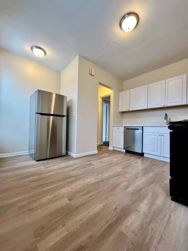 Main picture of 104 Linwood Ave