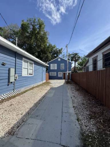 Main picture of 1211 E 18th Ave