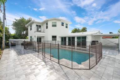 Main picture of 233 Bunker Ranch Rd