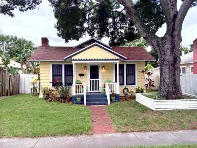 Main picture of 2334 Dartmouth Ave N