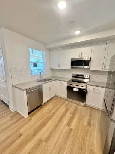 Main picture of 1024 W Romneya Dr