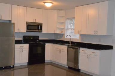 Main picture of 1033 NE 32nd St