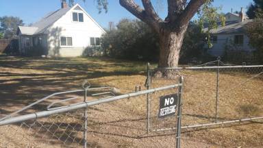 Main picture of 2167 W Baker Ave