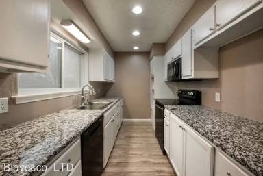 Main picture of 505 Stallion Ln