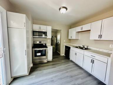 Main picture of 4832 Robin Hood Rd