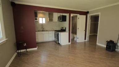 Main picture of 2501 Van Brunt Blvd