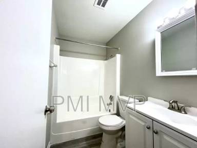 Main picture of 822 Whitethorne Ave