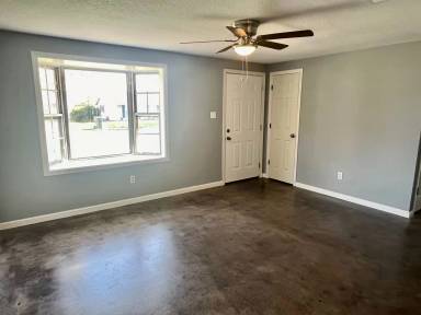 Main picture of 1805 Fairlane Ave