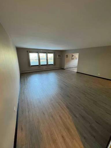 Main picture of 5916 N Odell Ave