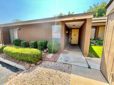 Main picture of 1007 W Bloomington Dr S