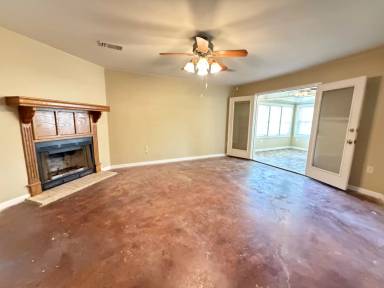 Main picture of 1314 N Range Ave