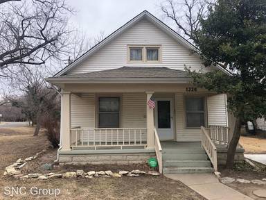 Main picture of 1226 N Carlos St
