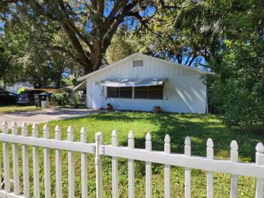 Main picture of 1416 Warwick Pl