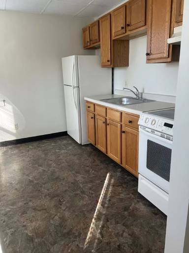 Main picture of 2326 School St