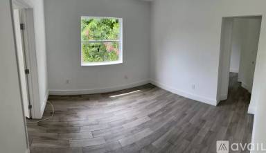 Main picture of 27 NE 60th Ter