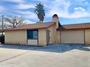 Main picture of 940 W Graaf Ave