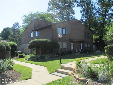 Main picture of 456 West Ct