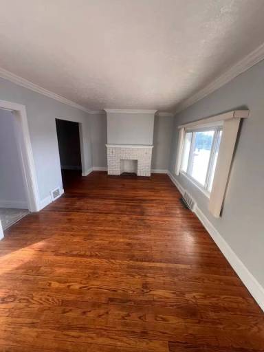 Main picture of 3881 E 153rd St