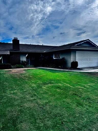 Main picture of 2756 E Diana Ave