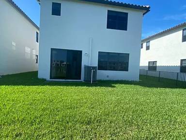 Main picture of 5693 Agostino Way