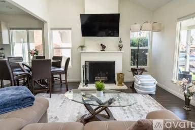 Main picture of 15153 La Maida St