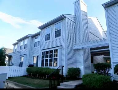 Main picture of 90 Almond Dr