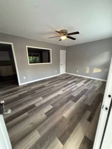 Main picture of 3211 W Walnut St