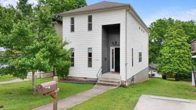 Main picture of 1119B Granada Ave