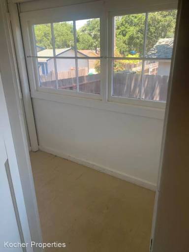 Main picture of 918 Sinex Ave