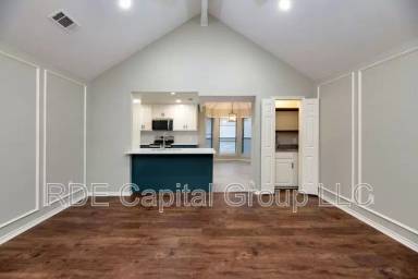 Main picture of 2311 Wimbledon Dr