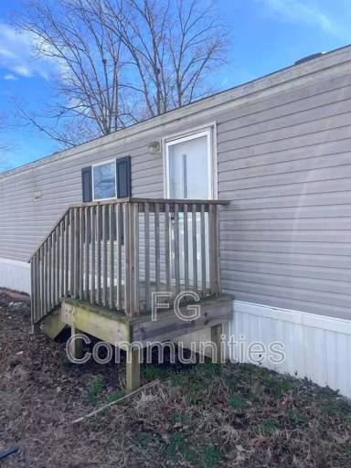 Main picture of 113 Bobbys Loop