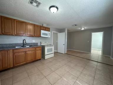 Main picture of 2536 North Carroll Street