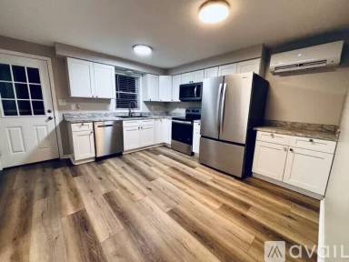 Main picture of 981 Yale Ave