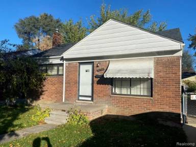Main picture of 16805 E 8 Mile Rd