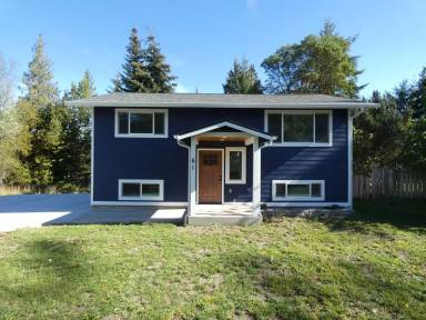 Main picture of 61 Whispering Firs