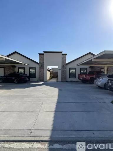 Main picture of 3810 Valeria St