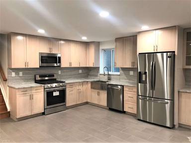 Main picture of 725 Avenue Y