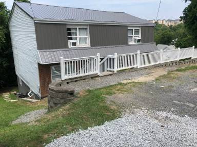 Main picture of 731 Union Ave