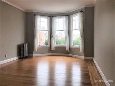 Main picture of 106 Bache St