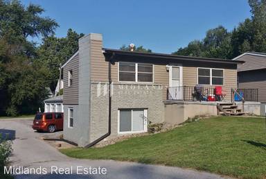 Main picture of 2530 1/2 Wayne St