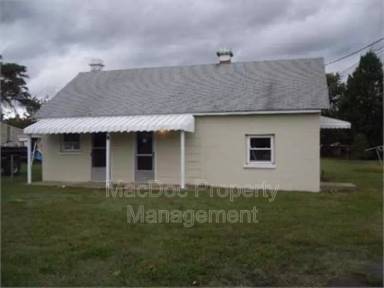Main picture of 303 Powell St